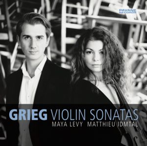 The cover of the Grieg Sonatas CD